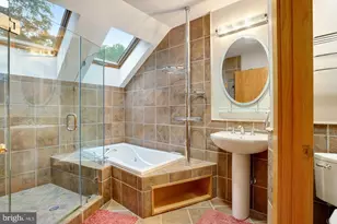 10227 Lawyers Rd, Vienna, VA 22181 - Photo 40