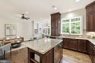 6734 Darrells Grant Pl, Falls Church, VA 22043 - Photo 8