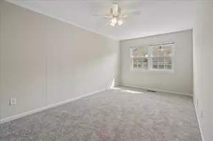 9681 Hagel Cir, Lorton, VA 22079 - Photo 10