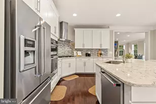 6203 Champion Oak Ct, Falls Church, VA 22044 - Photo 8