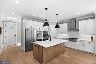 111 Courthouse Rd SW, Vienna, VA 22180 - Photo 16