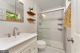 13506 Glendundee Dr, Herndon, VA 20171 - Photo 12