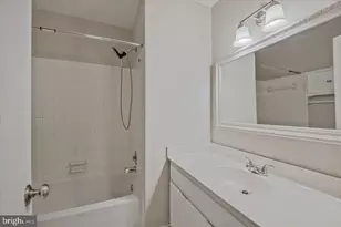 7177 Lake Cove Dr, Alexandria, VA 22315 - Photo 22
