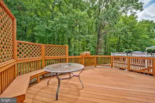 7177 Lake Cove Dr, Alexandria, VA 22315 - Photo 4