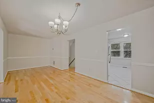 7177 Lake Cove Dr, Alexandria, VA 22315 - Photo 14