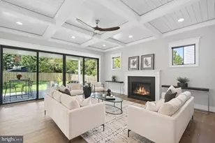 440 Lewis St NW, Vienna, VA 22180 - Photo 2