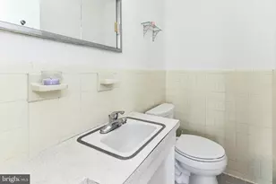6641 Wakefield Dr, Alexandria, VA 22307 - Photo 28