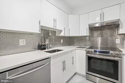 7621 Tremayne Place #111, McLean, VA 22102 - Photo 10