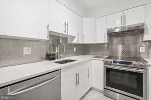 7621 Tremayne Pl, McLean, VA 22102 - Photo 10