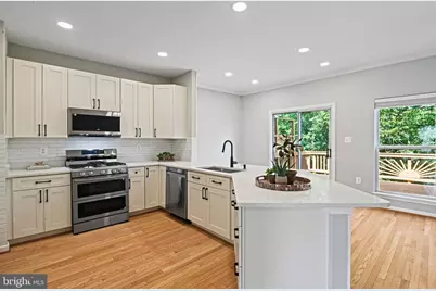 13102 Forest Mist Lane, Fairfax, VA 22033 - Photo 2