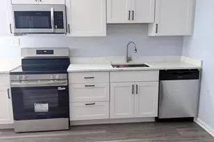 8504 Shirley Woods Ct, Lorton, VA 22079 - Photo 6