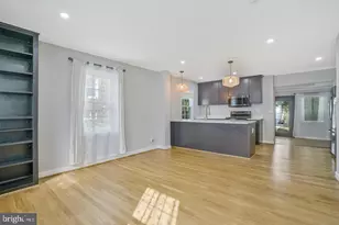 5758 Biscayne Dr, Alexandria, VA 22303 - Photo 2