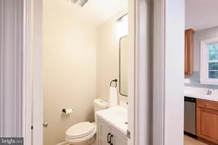 6710 Sydenstricker Rd, Springfield, VA 22152 - Photo 18
