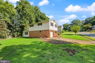 5024 Wheatstone Dr, Fairfax, VA 22032 - Photo 4