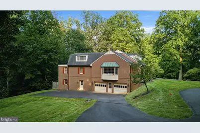 9187 Old Dominion Drive, McLean, VA 22102 - Photo 10