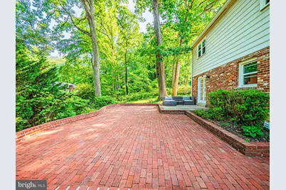 7111 Cheshire Court, Alexandria, VA 22307 - Photo 8