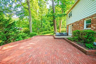 7111 Cheshire Ct, Alexandria, VA 22307 - Photo 8