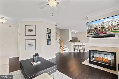 7009 Metropolitan Place #301, Falls Church, VA 22043 - Photo 4