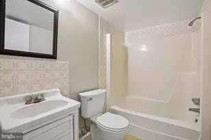 7706 Carrleigh Pkwy, Springfield, VA 22152 - Photo 34