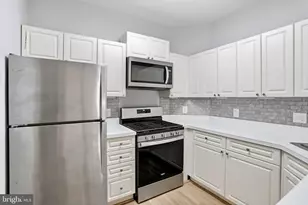 2110 Highcourt Ln, Herndon, VA 20170 - Photo 12