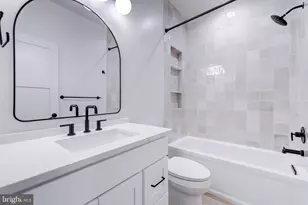 1111 Lakewood Dr SW, Vienna, VA 22180 - Photo 36