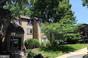 1646 Parkcrest Cir, Reston, VA 20190 - Photo 2