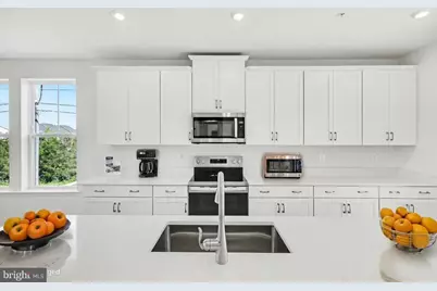 13704 Aviation Place, Herndon, VA 20171 - Photo 4