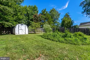 2214 Boxwood Dr, Falls Church, VA 22043 - Photo 8