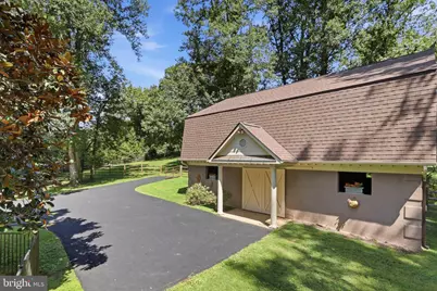 7725 Wyckland Court, Clifton, VA 20124 - Photo 12