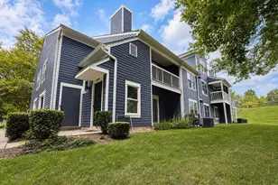 5800 Orchard Hill Ct, Clifton, VA 20124 - Photo 2