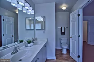 14679 Seasons Dr, Centreville, VA 20120 - Photo 20