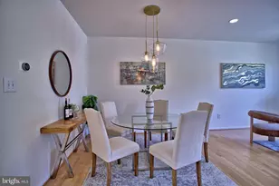 14679 Seasons Dr, Centreville, VA 20120 - Photo 10