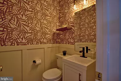 14679 Seasons Drive, Centreville, VA 20120 - Photo 32