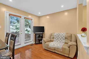 6888 Kerrywood Cir, Centreville, VA 20121 - Photo 12