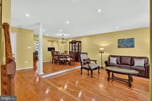 6888 Kerrywood Cir, Centreville, VA 20121 - Photo 4
