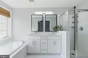 2524 Terra Cotta Cir, Herndon, VA 20171 - Photo 24