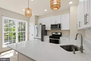 2524 Terra Cotta Cir, Herndon, VA 20171 - Photo 18