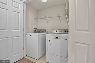 4129 Grover Glen Ct, Fairfax, VA 22030 - Photo 8