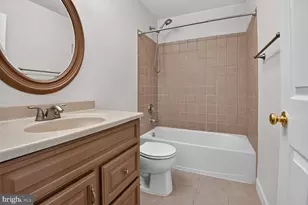 4129 Grover Glen Ct, Fairfax, VA 22030 - Photo 14