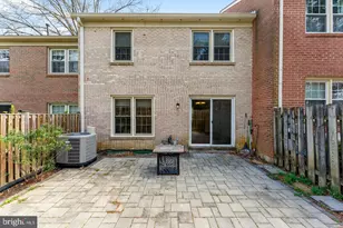 1808 Golf View Ct, Reston, VA 20190 - Photo 24