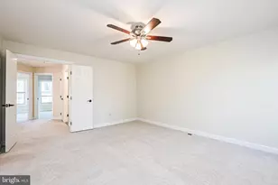 12700 Dogwood Hills Ln, Fairfax, VA 22033 - Photo 22