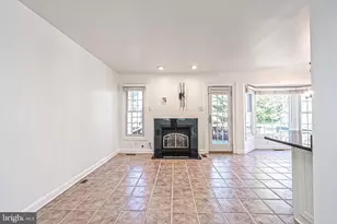 12700 Dogwood Hills Ln, Fairfax, VA 22033 - Photo 14