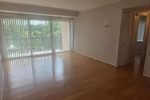 9730 Kingsbridge Dr, Fairfax, VA 22031 - Photo 14