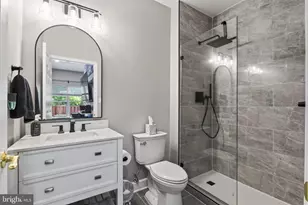 5155 Ballycastle Cir Circle, Alexandria, VA 22315 - Photo 34