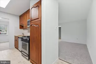 1923 Wilson Ln, McLean, VA 22102 - Photo 14