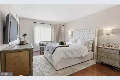 8360 Greensboro Drive #1009, McLean, VA 22102 - Photo 10