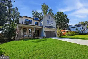 107 Yeonas Dr SE, Vienna, VA 22180 - Photo 4