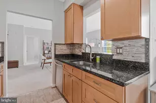 5947 Founders Hill Dr, Alexandria, VA 22310 - Photo 18