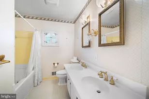 8114 Langbrook Rd, Springfield, VA 22152 - Photo 18