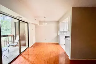 11623 Stoneview Square, Reston, VA 20191 - Photo 8